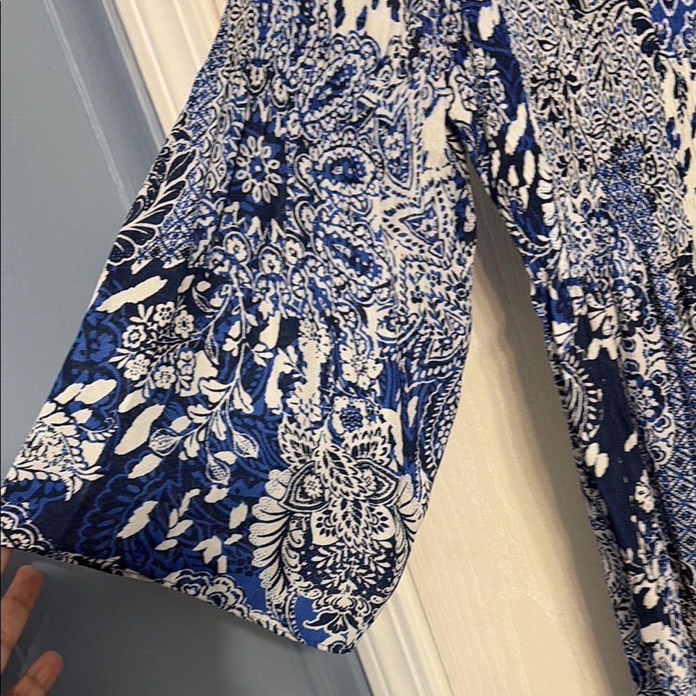 Spense Blue and White Relaxed Bell Sleeve Top - Picture 3 of 6